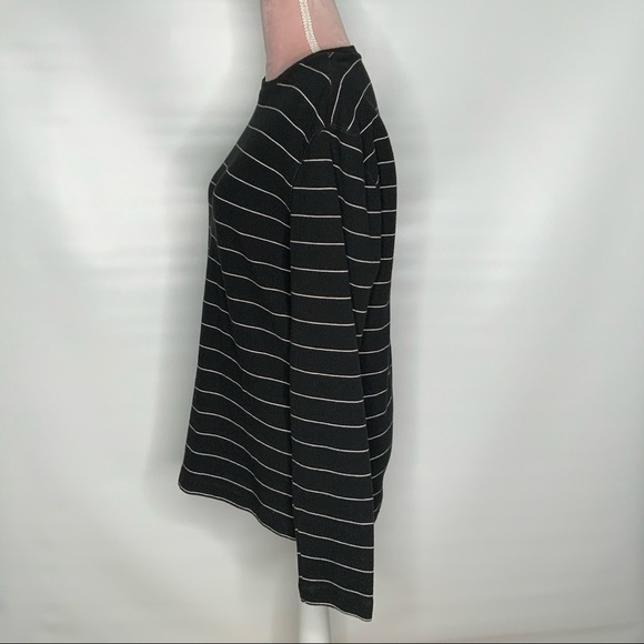 Banana Republic long sleeve cotton blend comfortable top. - Picture 6 of 11